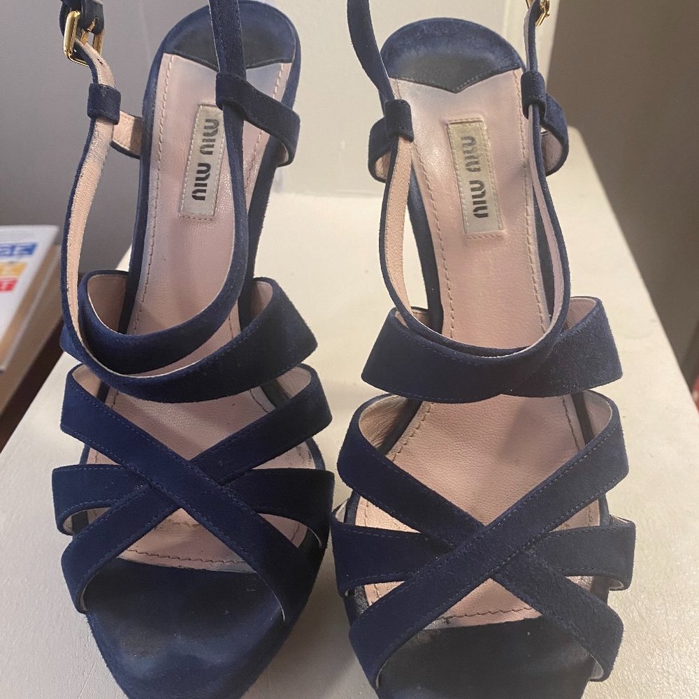 Luxurious Miu Miu Navy suede platform sandals